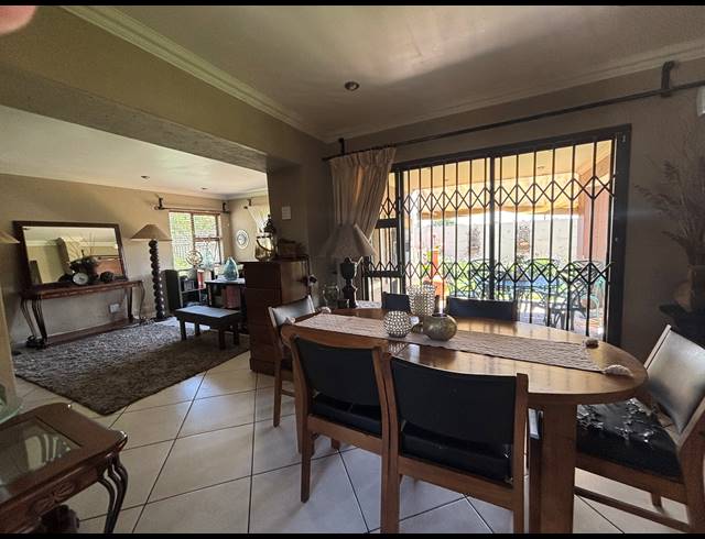 3 BEDROOM HOUSE FOR SALE IN SONNEVELD